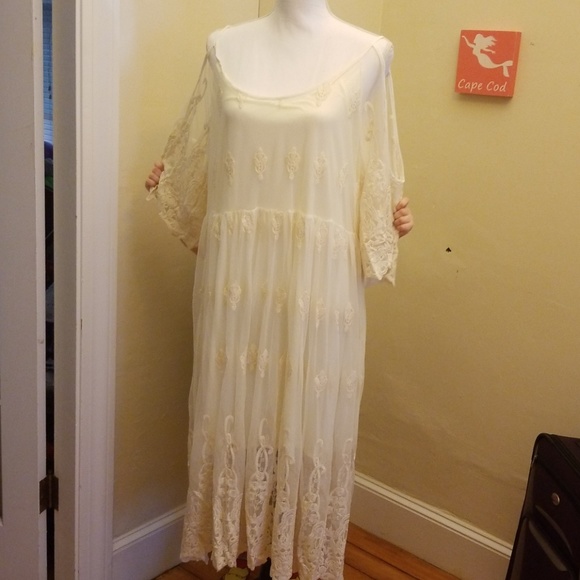 *ONE 1X LEFT!* Plus Size White Lace Overlay Dress - Picture 3 of 5
